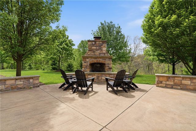 5151 Trillium Dr, Murrysville, PA 15632
