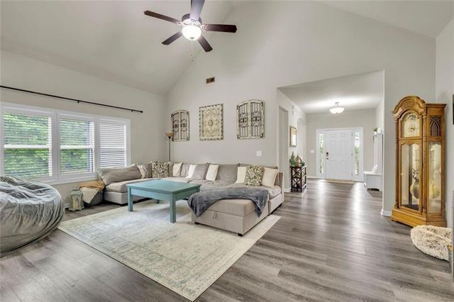 5 Carlow Court, Newnan, GA 30263