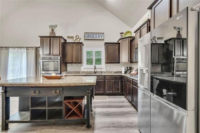 5 Carlow Court, Newnan, GA 30263