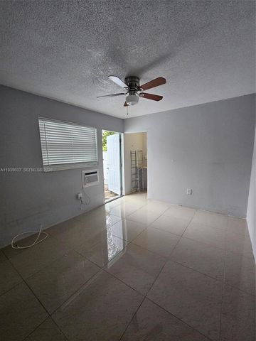 917 SW 16th St 1-2, Fort Lauderdale, FL 33315