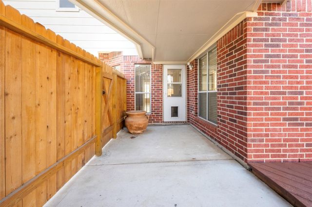 2406 Spanish Oak Hill Court, Spring, TX 77388