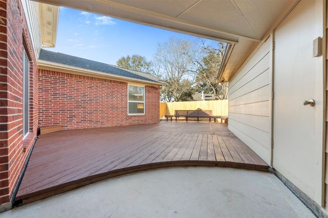 2406 Spanish Oak Hill Court, Spring, TX 77388