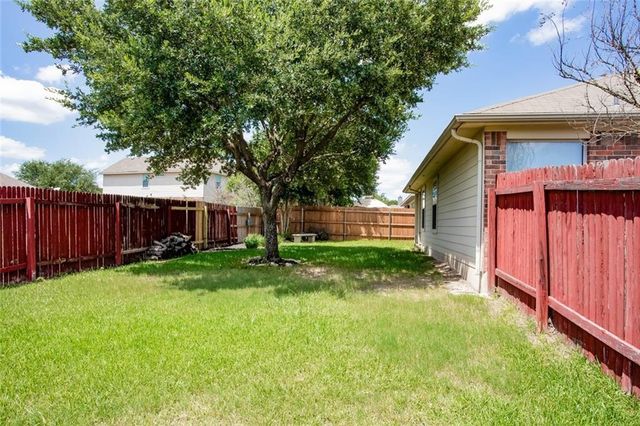 1200 Rainbow Parke DR, Round Rock, TX 78665
