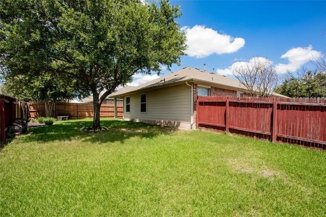1200 Rainbow Parke DR, Round Rock, TX 78665