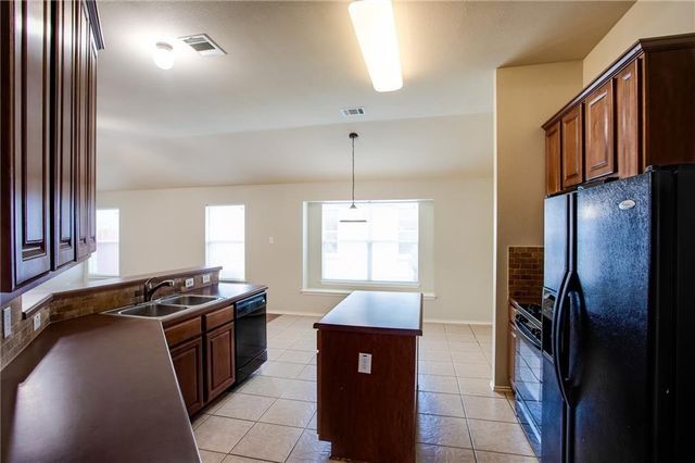 1200 Rainbow Parke DR, Round Rock, TX 78665