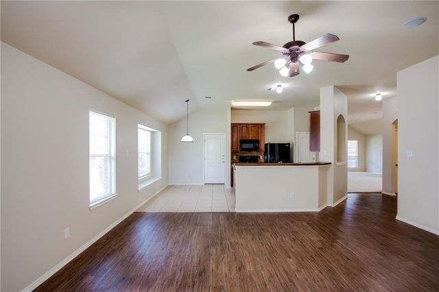 1200 Rainbow Parke DR, Round Rock, TX 78665