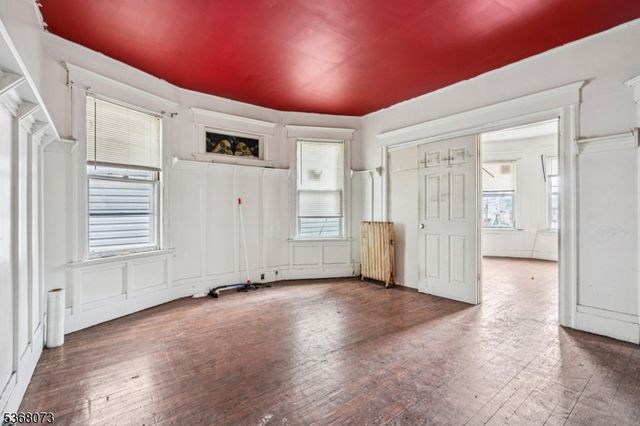 467 E 18Th St, Paterson City, NJ 07514