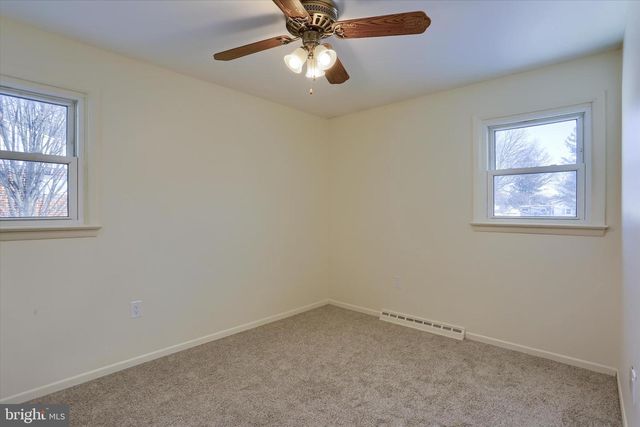 1111 FAIRMONT DR, Harrisburg, PA 17112