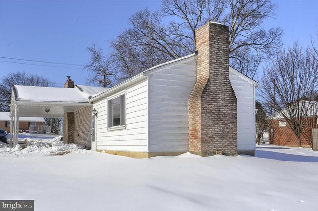 1111 FAIRMONT DR, Harrisburg, PA 17112