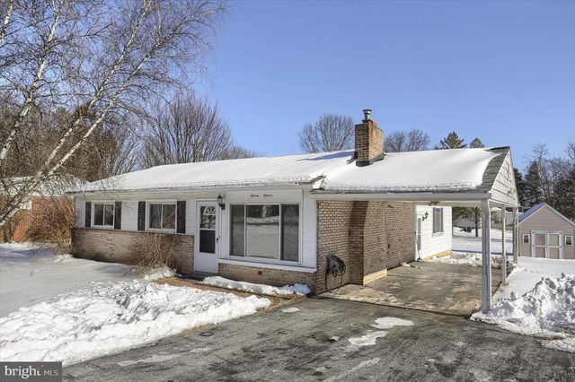 1111 FAIRMONT DR, Harrisburg, PA 17112