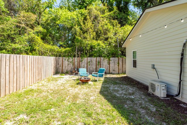 8562 N Highway 17, Mcclellanville, SC 29458