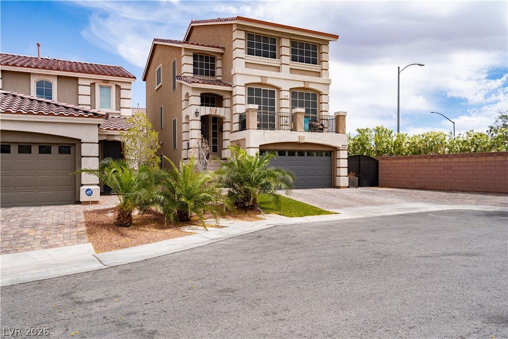 7294 River Star Court, Las Vegas, NV 89118