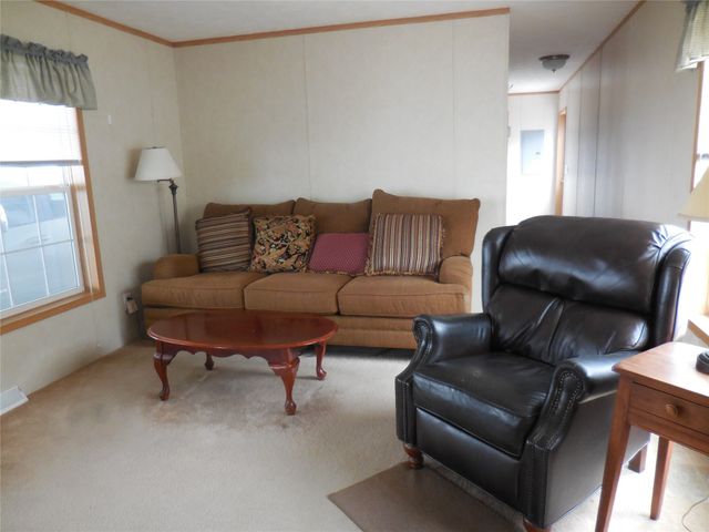 911 DOUGLAS Drive, Erie, PA 16505