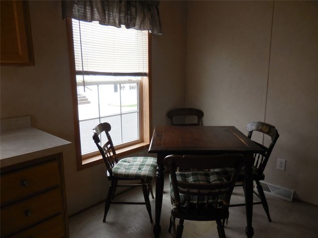 911 DOUGLAS Drive, Erie, PA 16505