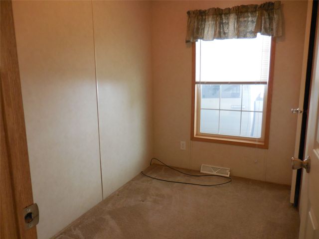911 DOUGLAS Drive, Erie, PA 16505