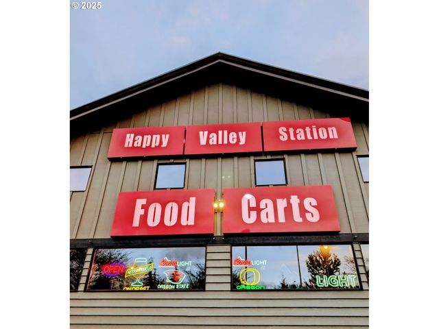 13711 Se SUNNYSIDE Rd, Clackamas, OR 97015