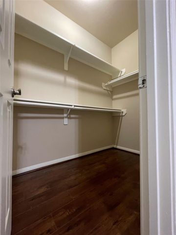 10607 Mills Way, Houston, TX 77070