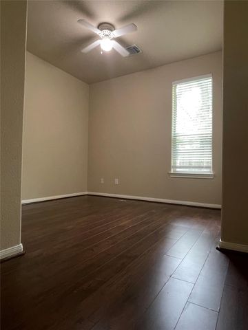 10607 Mills Way, Houston, TX 77070