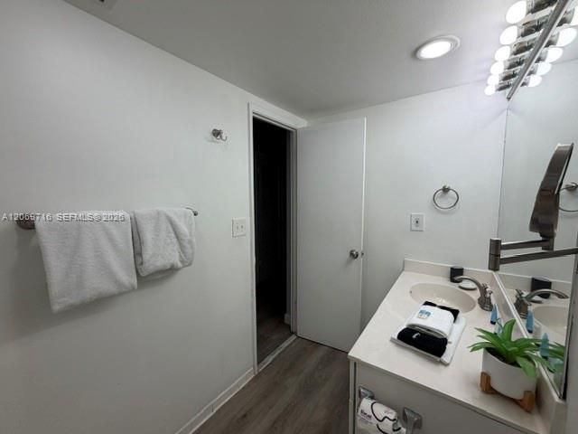 19370 Collins Avenue 321, Sunny Isles Beach, FL 33160