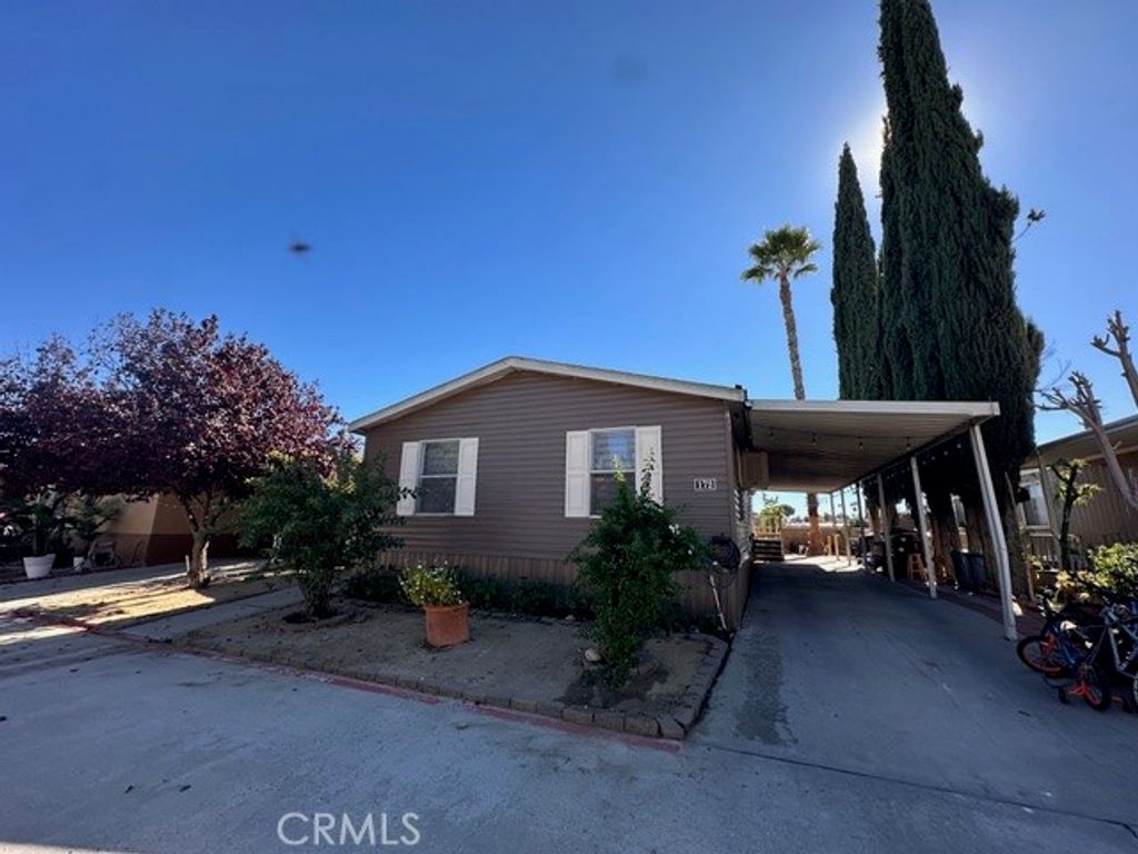 913 S Grand Avenue 172, San Jacinto, CA 92582