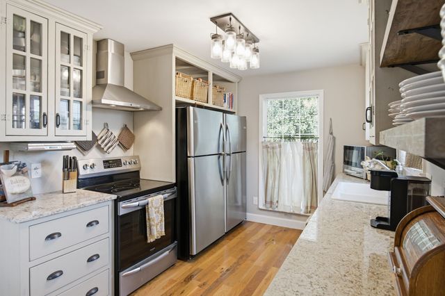 2816 Maple Cir, Thompsons Station, TN 37179