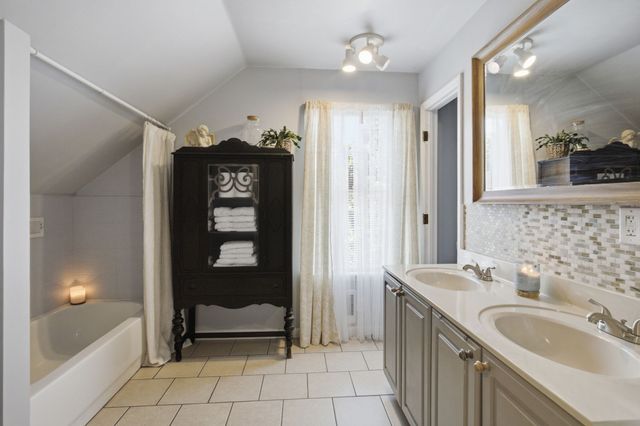 2816 Maple Cir, Thompsons Station, TN 37179