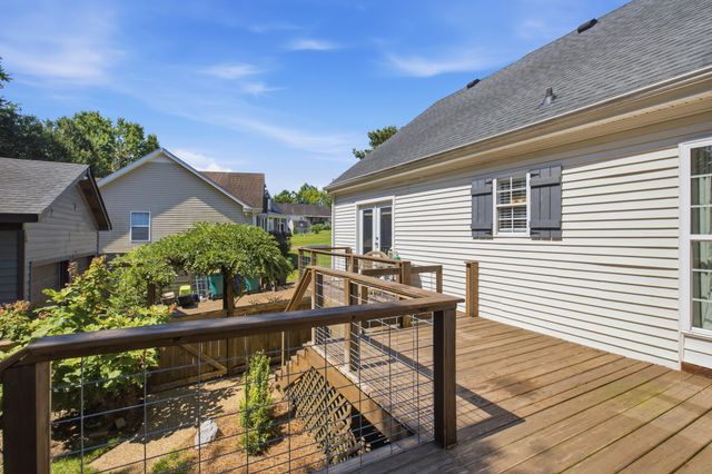 2816 Maple Cir, Thompsons Station, TN 37179