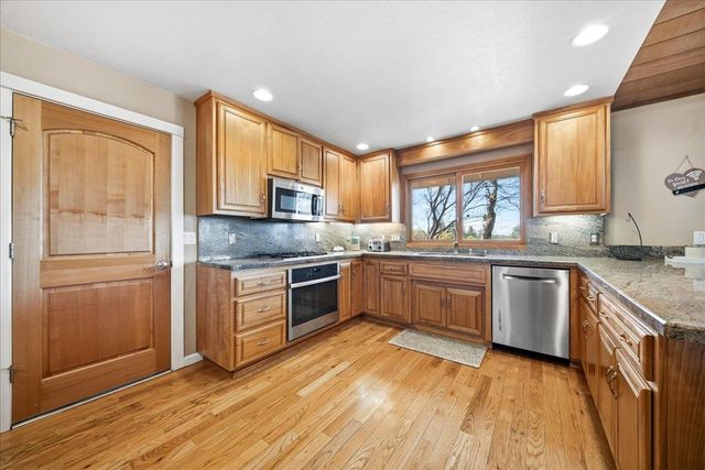 16035 Running Springs Rd, Grass Valley, CA 95949