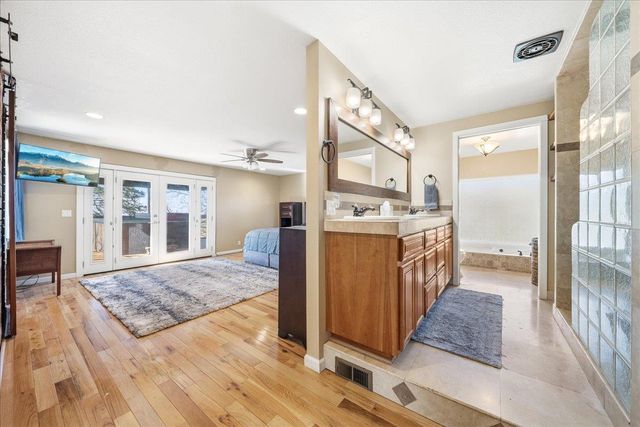 16035 Running Springs Rd, Grass Valley, CA 95949