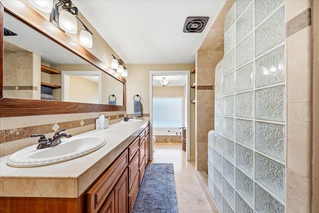 16035 Running Springs Rd, Grass Valley, CA 95949