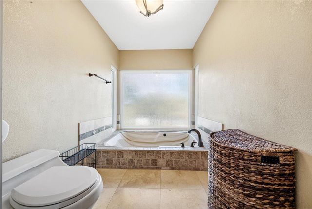 16035 Running Springs Rd, Grass Valley, CA 95949