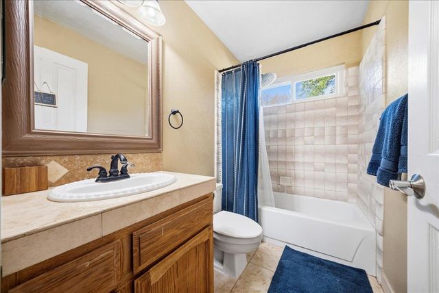 16035 Running Springs Rd, Grass Valley, CA 95949