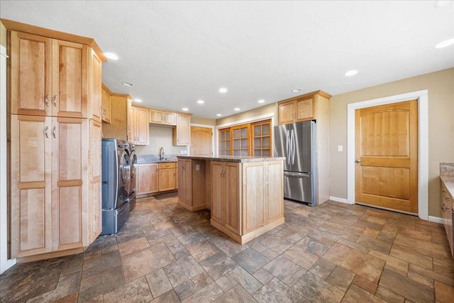 16035 Running Springs Rd, Grass Valley, CA 95949