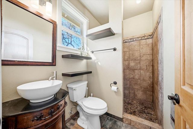 16035 Running Springs Rd, Grass Valley, CA 95949