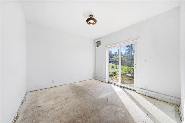 16035 Running Springs Rd, Grass Valley, CA 95949