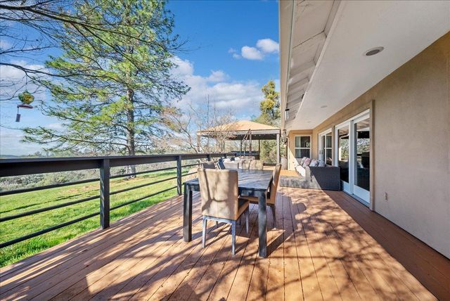 16035 Running Springs Rd, Grass Valley, CA 95949