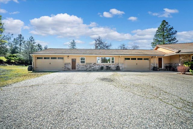 16035 Running Springs Rd, Grass Valley, CA 95949