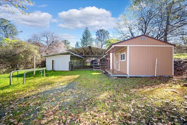 16035 Running Springs Rd, Grass Valley, CA 95949