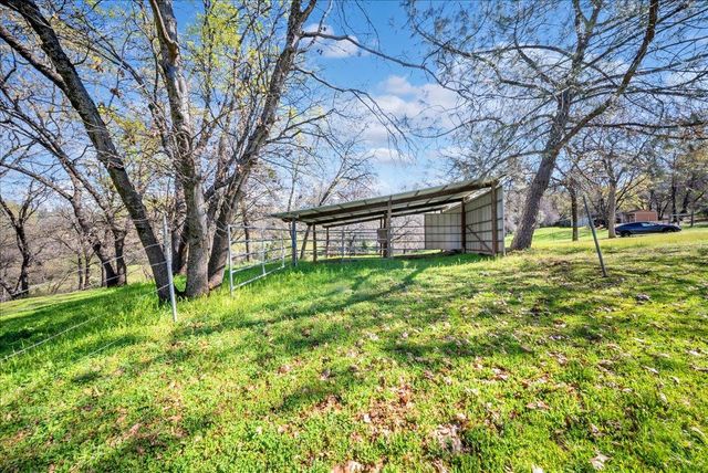 16035 Running Springs Rd, Grass Valley, CA 95949