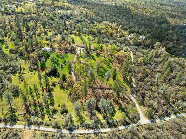 16035 Running Springs Rd, Grass Valley, CA 95949