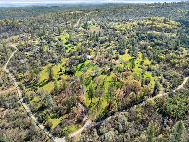 16035 Running Springs Rd, Grass Valley, CA 95949