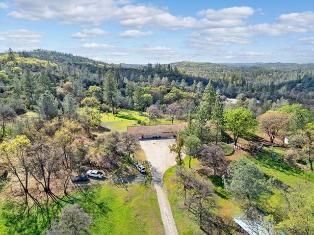16035 Running Springs Rd, Grass Valley, CA 95949