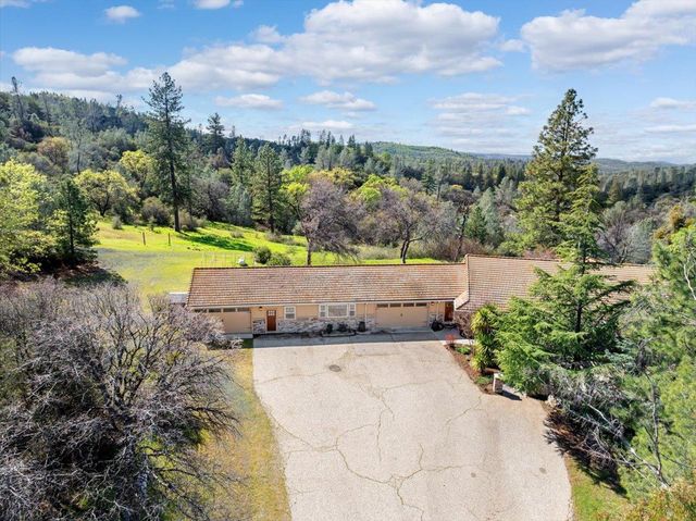 16035 Running Springs Rd, Grass Valley, CA 95949
