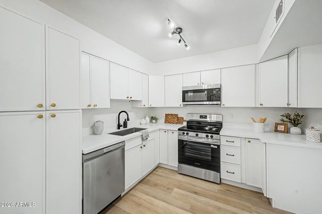 6507 S Kenneth Place C, Tempe, AZ 85283