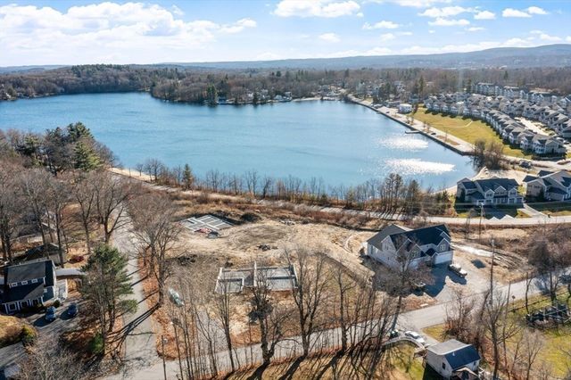 23-25 Kimball St, Lunenburg, MA 01462