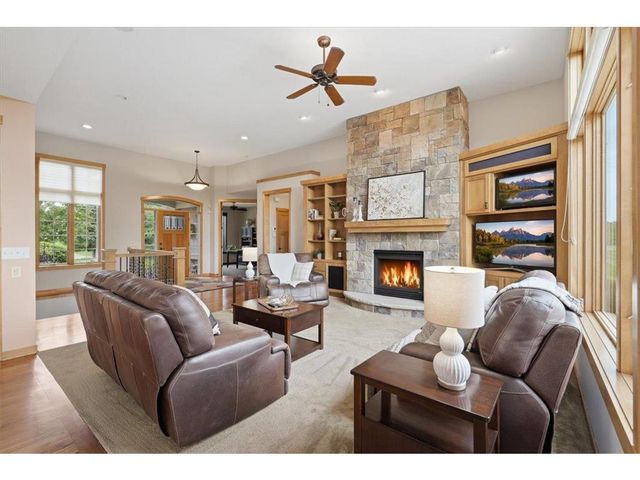 293 Saint Andrews Drive, Hudson, WI 54016
