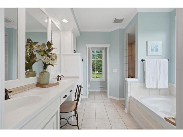293 Saint Andrews Drive, Hudson, WI 54016