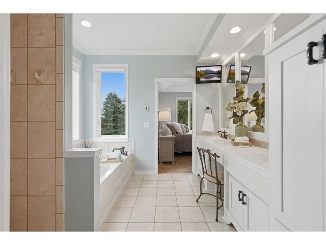 293 Saint Andrews Drive, Hudson, WI 54016