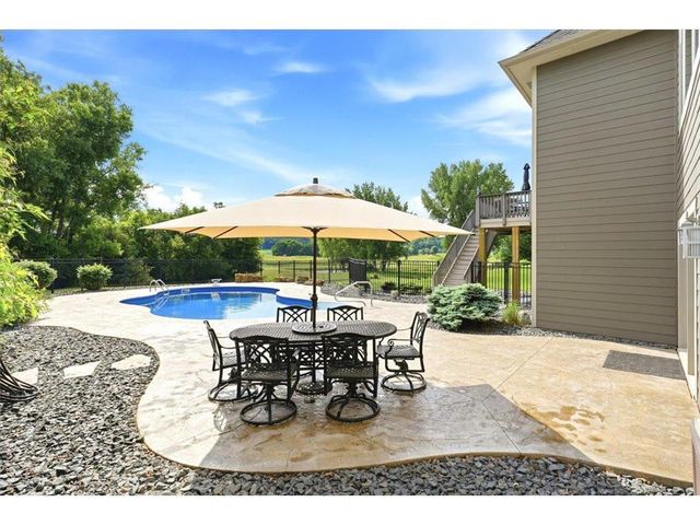 293 Saint Andrews Drive, Hudson, WI 54016