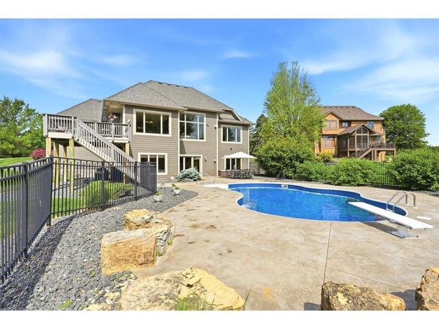 293 Saint Andrews Drive, Hudson, WI 54016